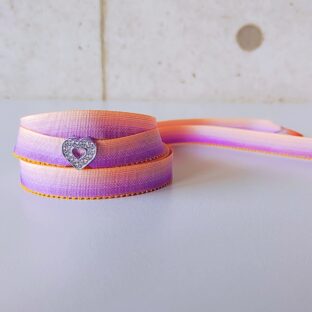 藤色グラデ　ハートチャーム付き　（リボンシューレース）