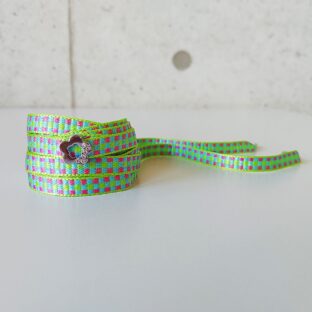 Green×Pink チェック　フラワーチャーム付き　（リボンシューレース）